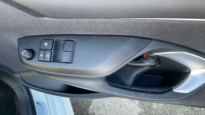 Toyota Yaris 1.5 Hybrid Icon 5dr CVT Hybrid Hatchback